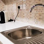 Апартаменты Pretty And Quiet Studio, With Wifi And Parking Лимасол