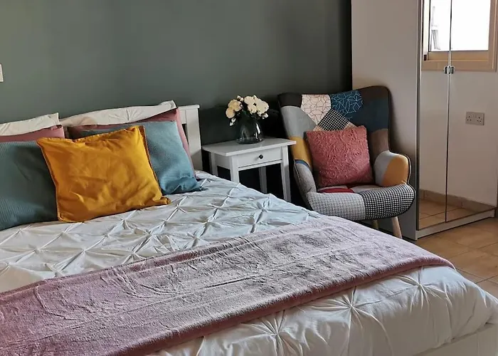 Pretty And Quiet Studio, With Wifi And Parking Lägenhet Limassol