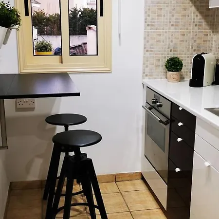 Apartment Pretty And Quiet Studio, With Wifi And Parking